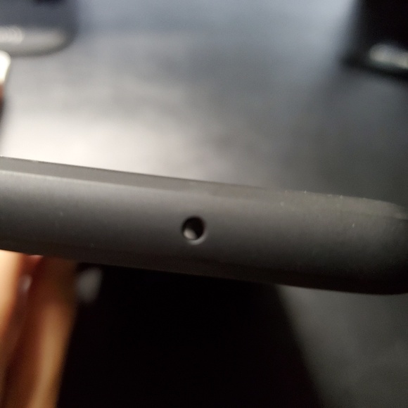 Spigen Rugged Armor Case (Galaxy S10+) - Picture 7 of 7